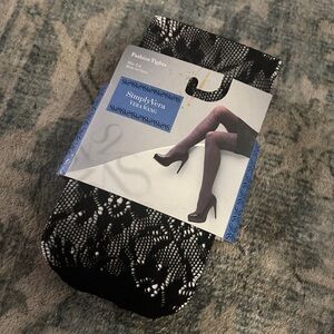 Simply Ver Vera Wang Black Fashion Tights NWT